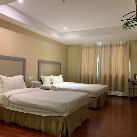 Mcity Inn Miri Zewnętrze zdjęcie