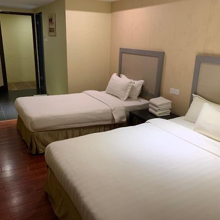 Mcity Inn Miri Zewnętrze zdjęcie